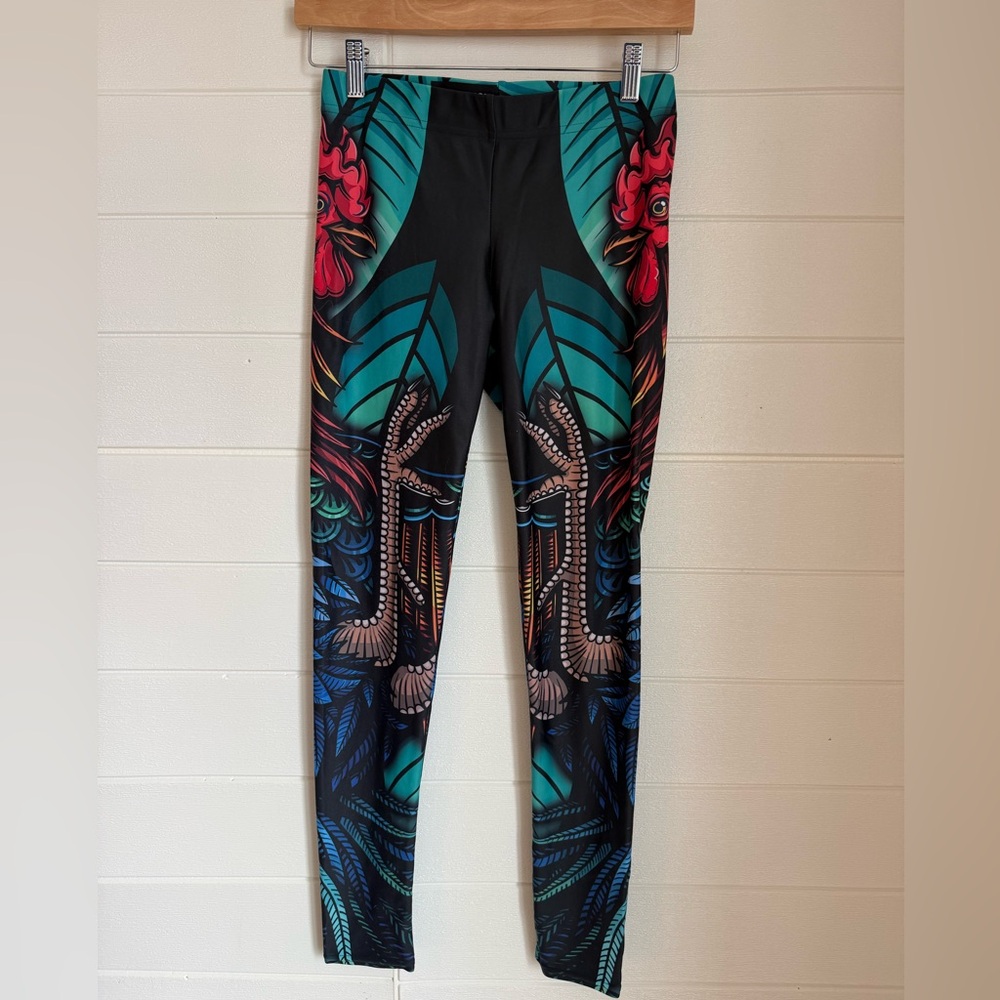 GearBunch Funky Rooster Print Leggings in Teal & Black